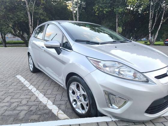 FORD FIESTA 1.6 SE HATCH 16V FLEX 4P MANUAL FORD FIESTA 1.6 SE HATCH 16V FLEX 4P MANUAL